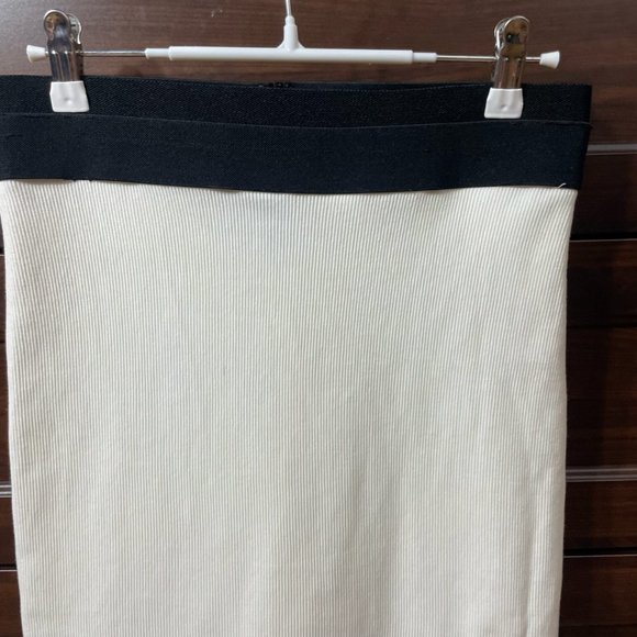 BCBG MAXAZRIA XS White Ribbed Pencil Skirt Office 2 4 Fitted Waist Sample Unique - Picture 6 of 15